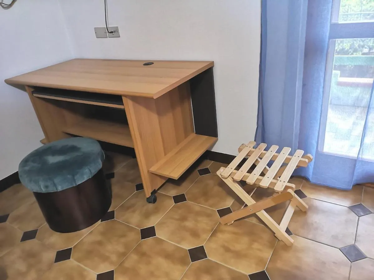 Assueli B&B Assemini 0*,  Ιταλία